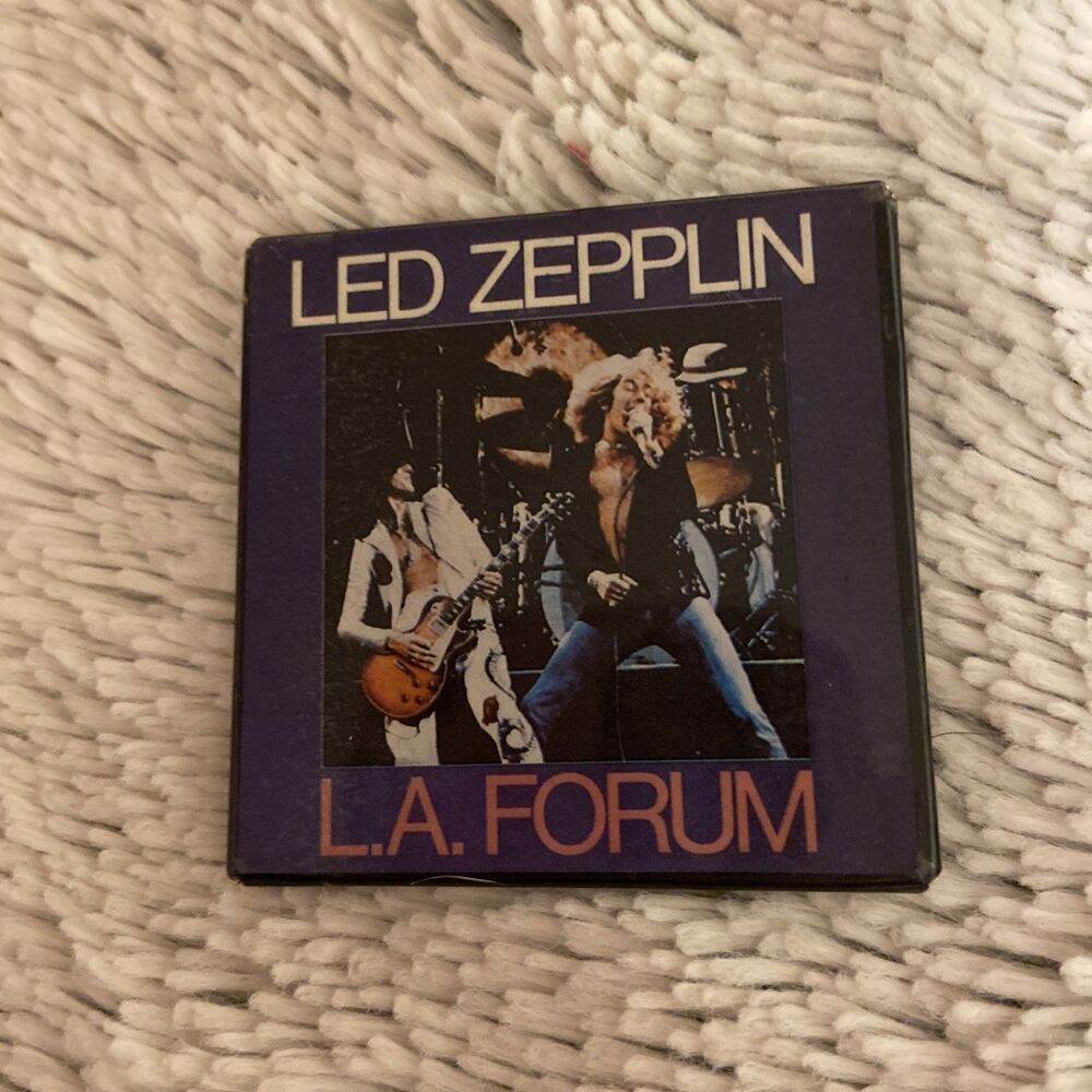 Vintage pin LED ZEPPELIN pin Led Zepplin L.A. FORUM